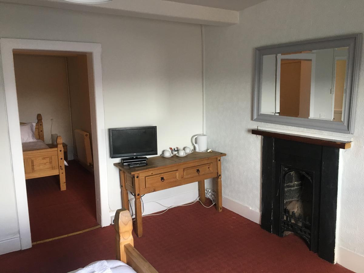 Llanymynech The Cross Keys Hotel מראה חיצוני תמונה