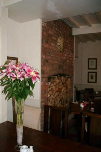 Llanymynech The Cross Keys Hotel מראה חיצוני תמונה
